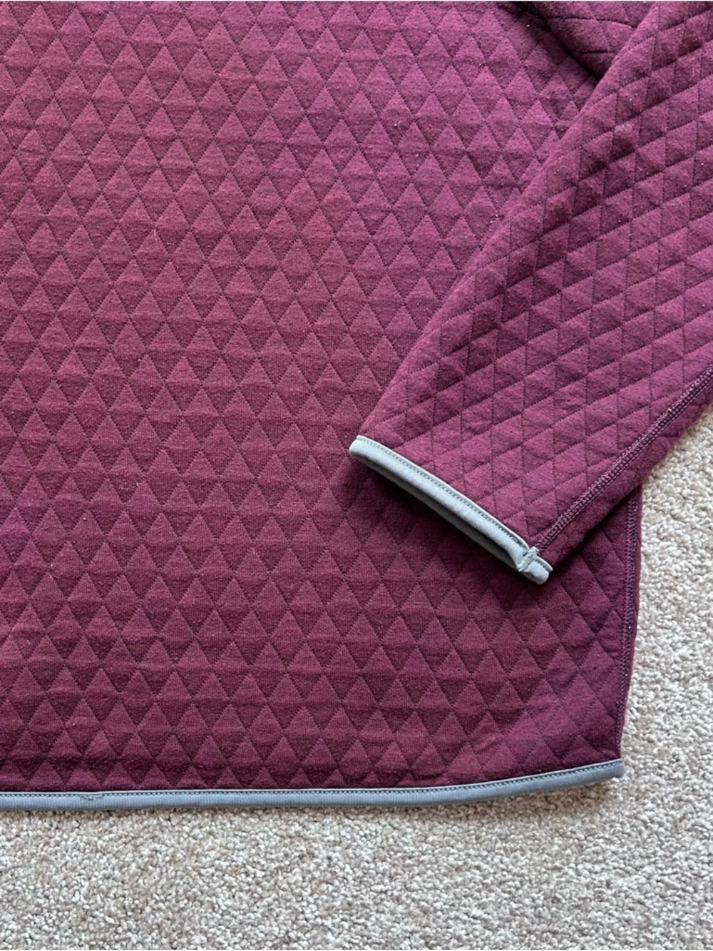 Men's Reversible Diamond Quilt Snap Neck Pullover - Burgundy & Navy Blue M/L - Picture 2 of 9